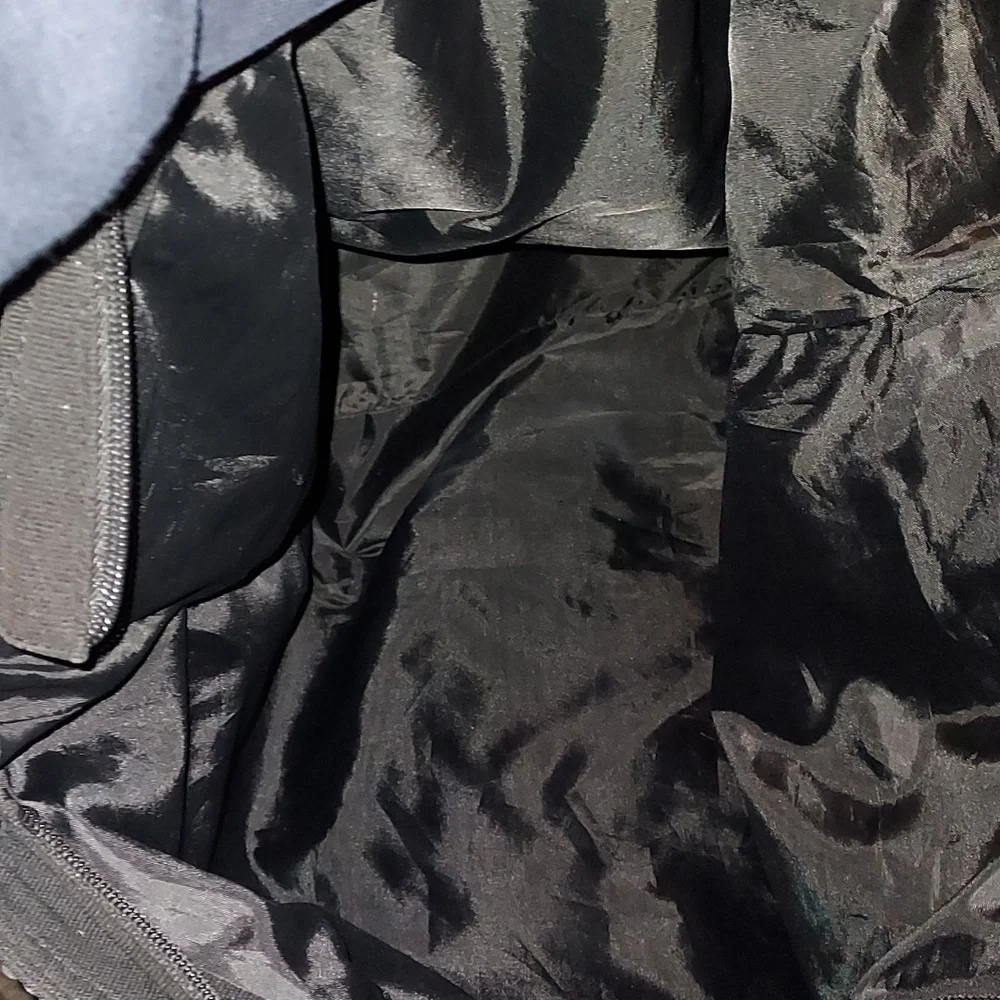 Victoria's Secret || Large Zippered Tote - Picture 6 of 6